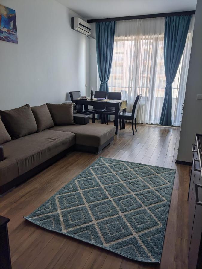 Summerland Loft Apartment Mamaia